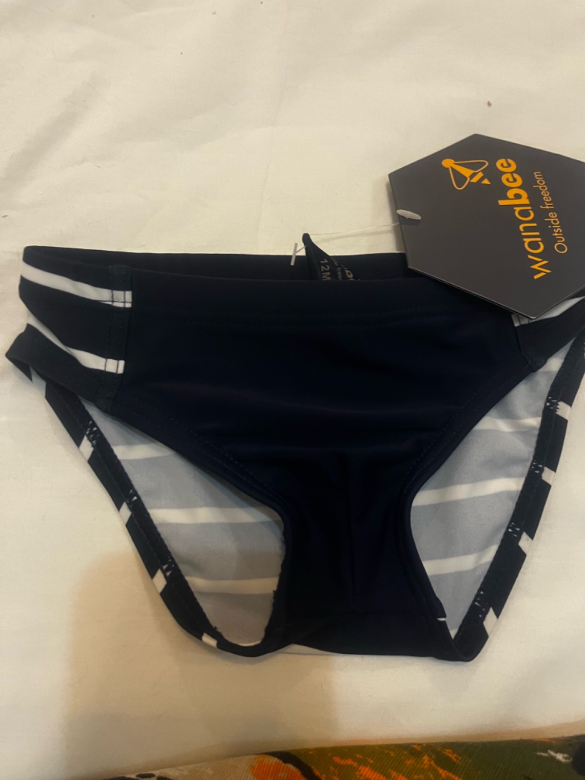 Maillot de bain tout neuf