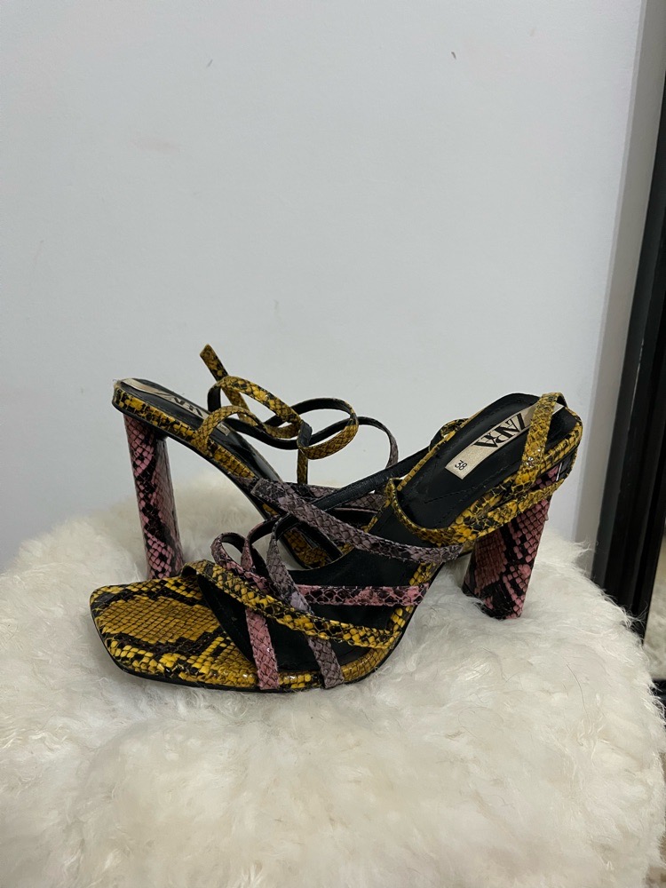 Des talons ZARA