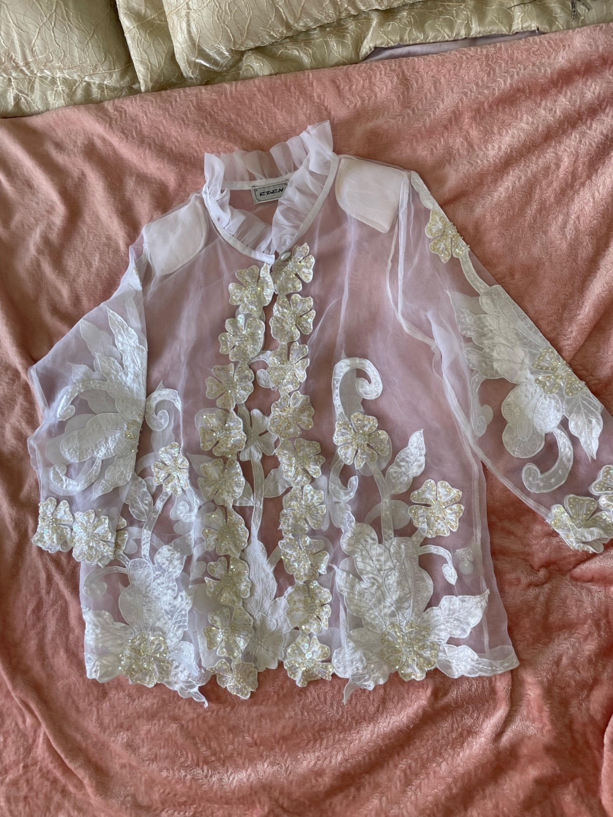 Élégante blouse blanche transparente 