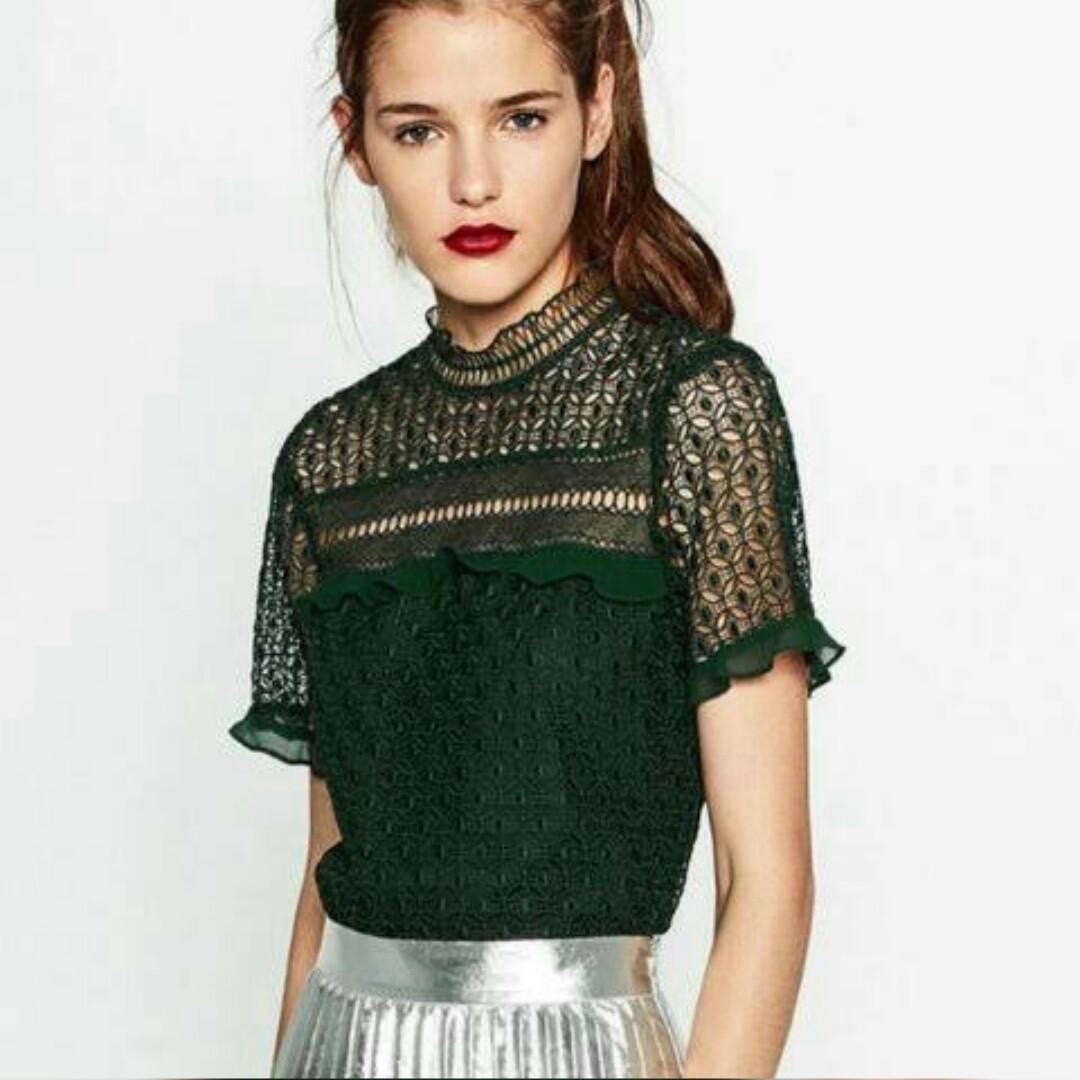 Chemisier de la marque Zara en dentelle verte