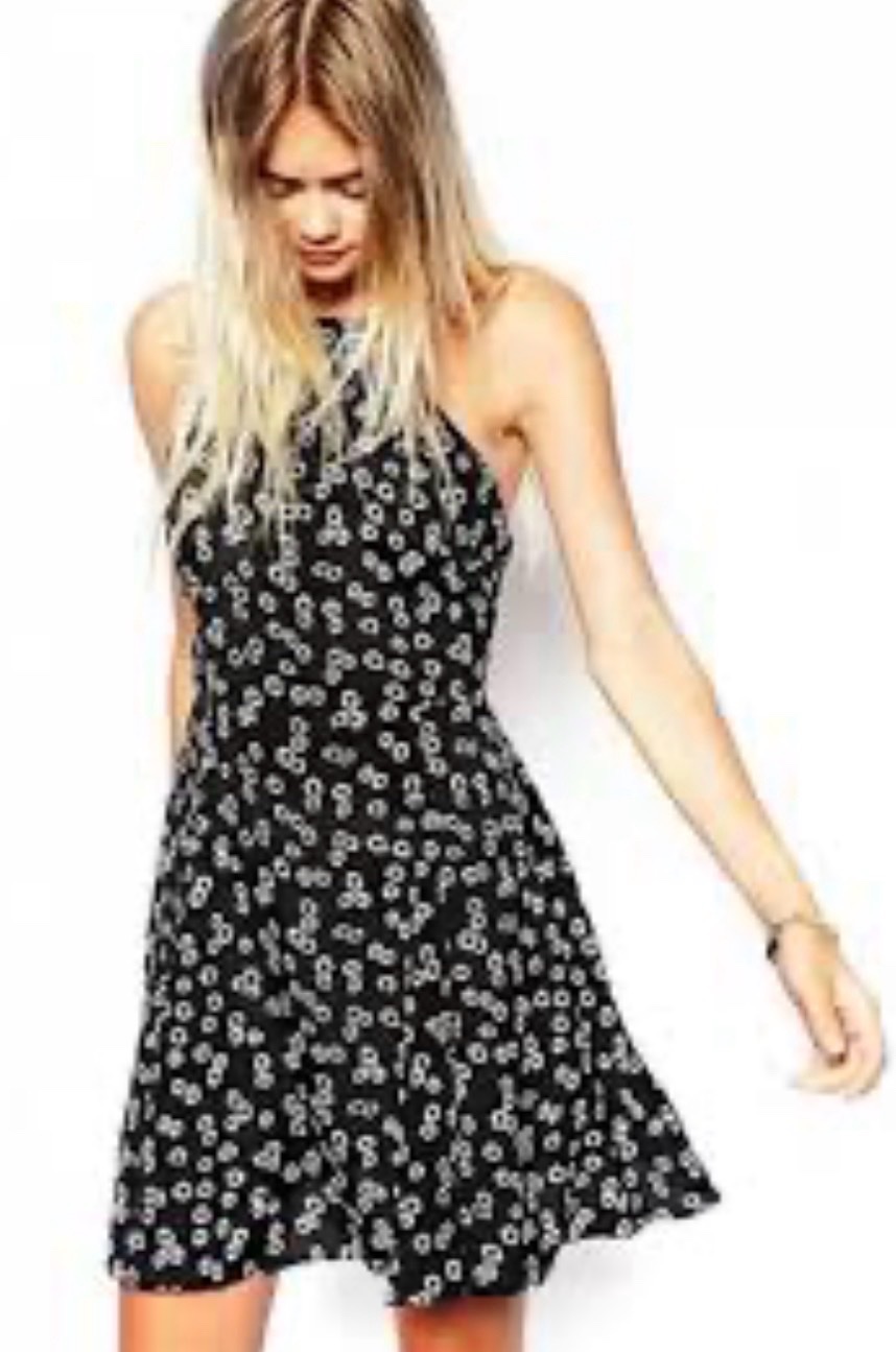 Robe d'été dos nu à fleurs Asos