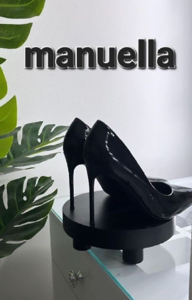 Que de plus beau que se magnifique escarpins MANUELLA pour une touche de glamour pour les fêtes taille 40