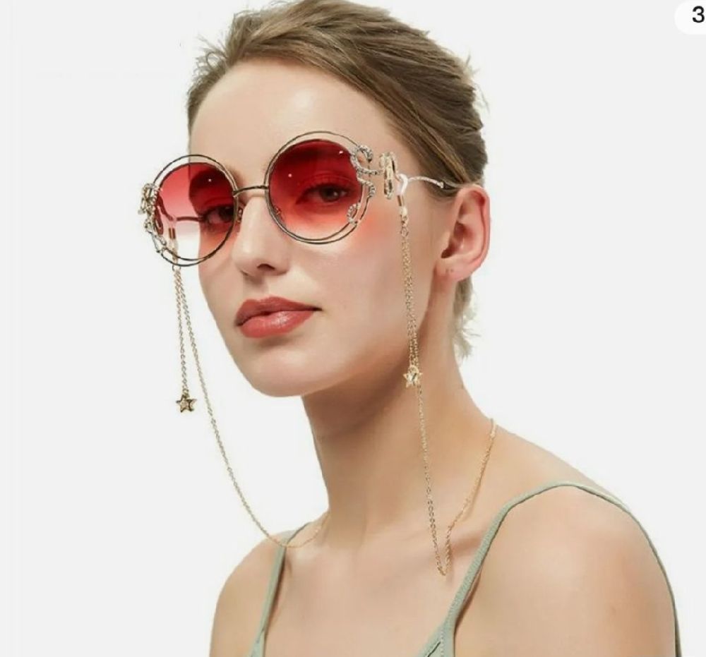 chaine à lunettes inoxydable pour une touche de glamour 
