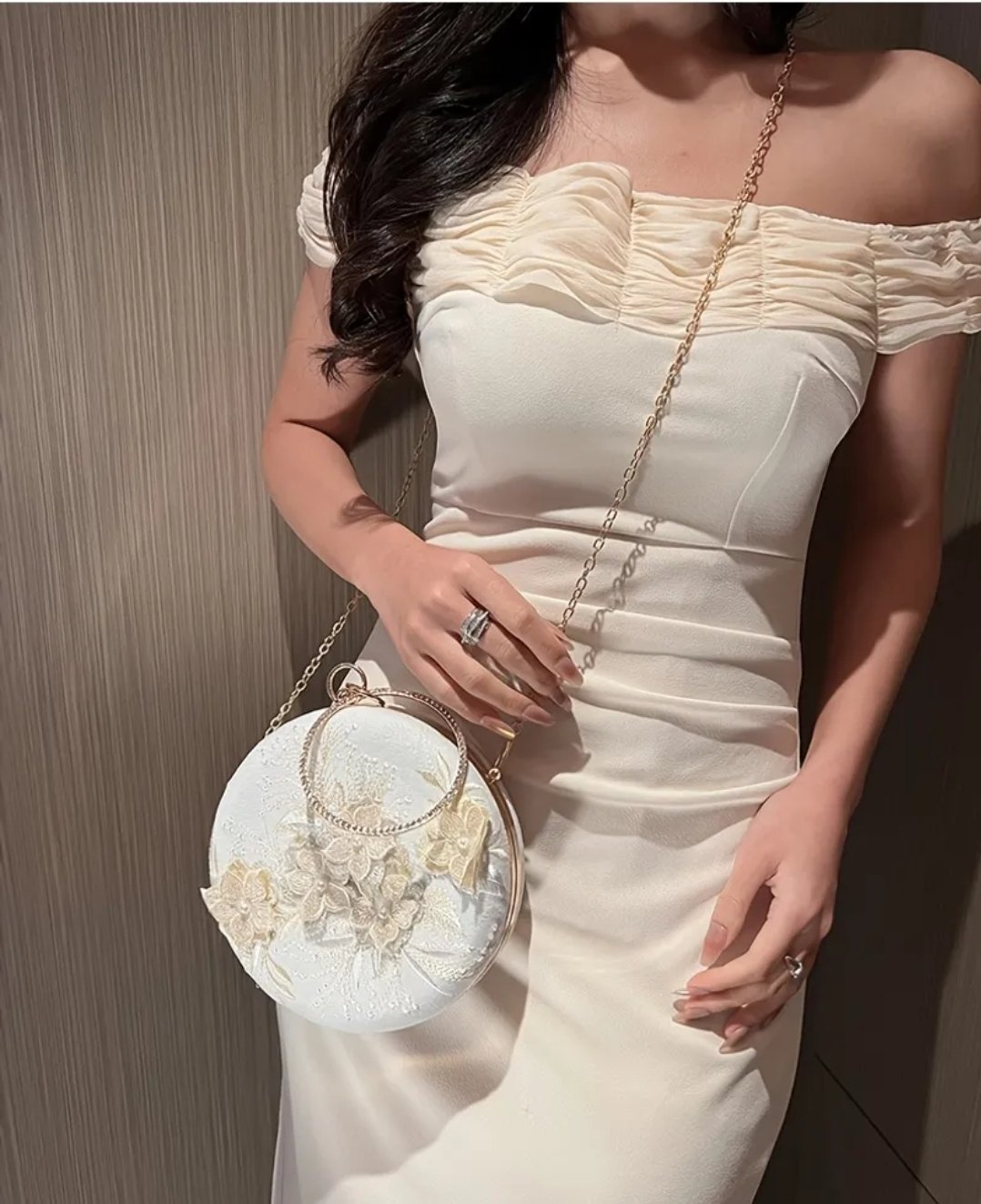 Pochette ronde de style vintage élégant avec broderie florale, fermeture à boucle, doublure en polyester, accessoire Hanfu, sac d'épaule  de soirée élégant