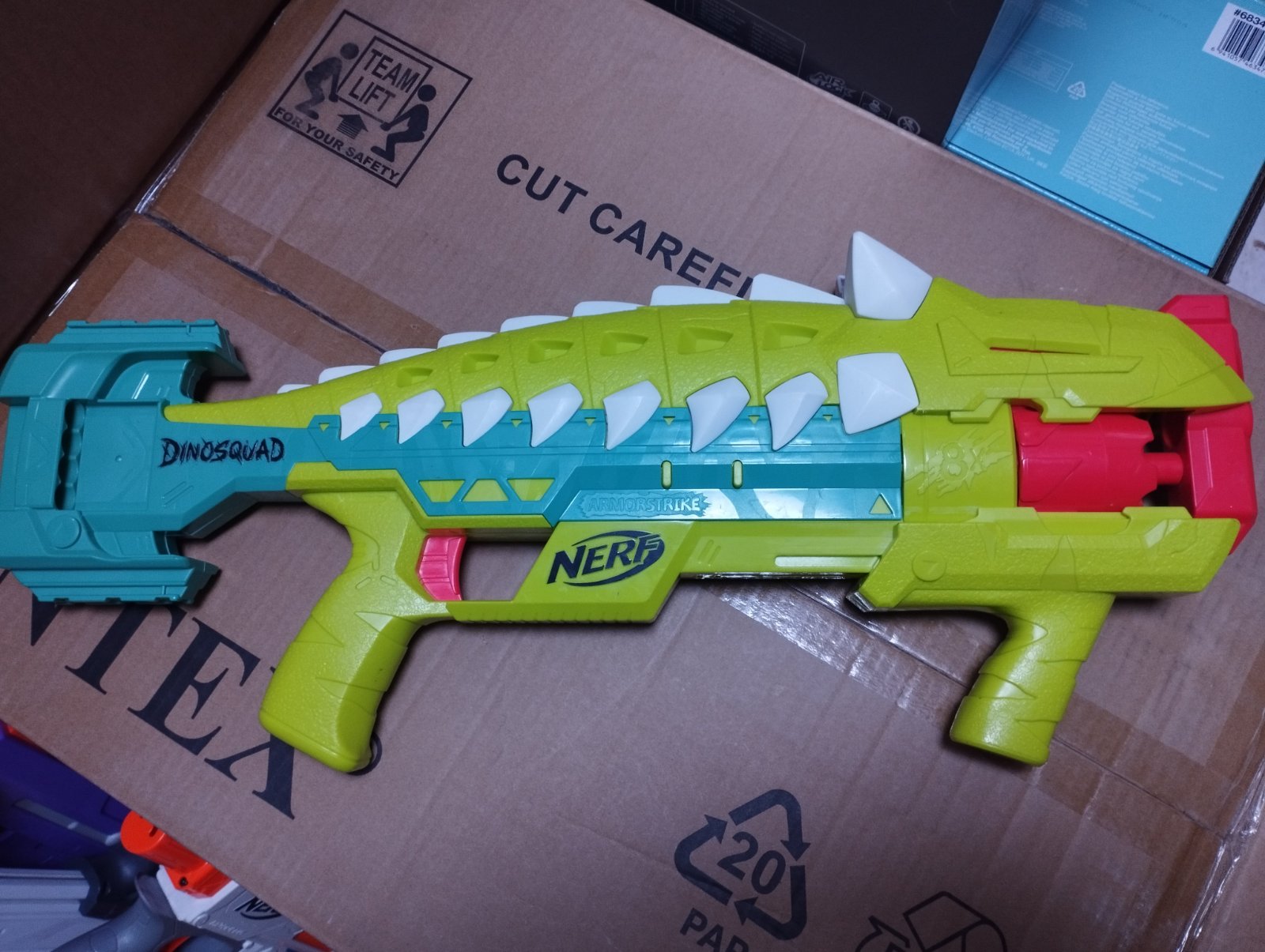 Nerf dynosquad Armorstrike