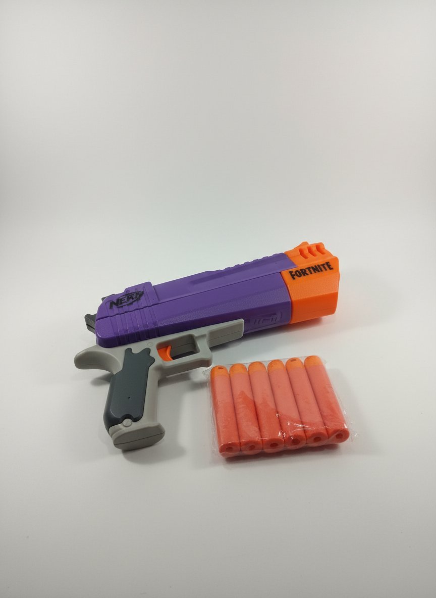 Nerf Fortnite à fléchettes avec un paquet de fléchettes 