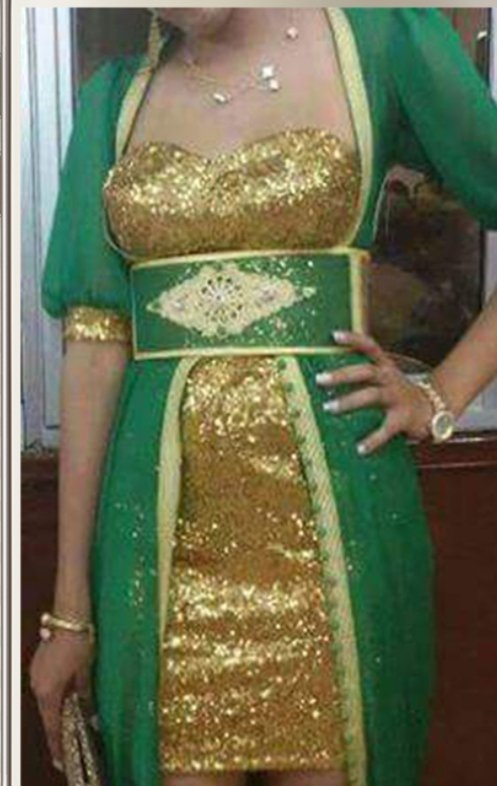 Mini caftan vert et doré très chic