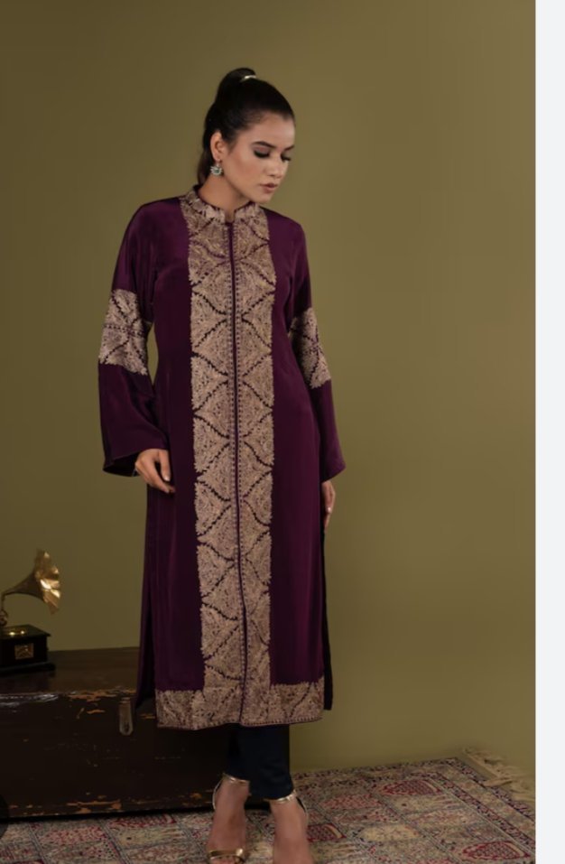 Ensemble traditionnel style hindi bordeaux et doré ✨✨✨