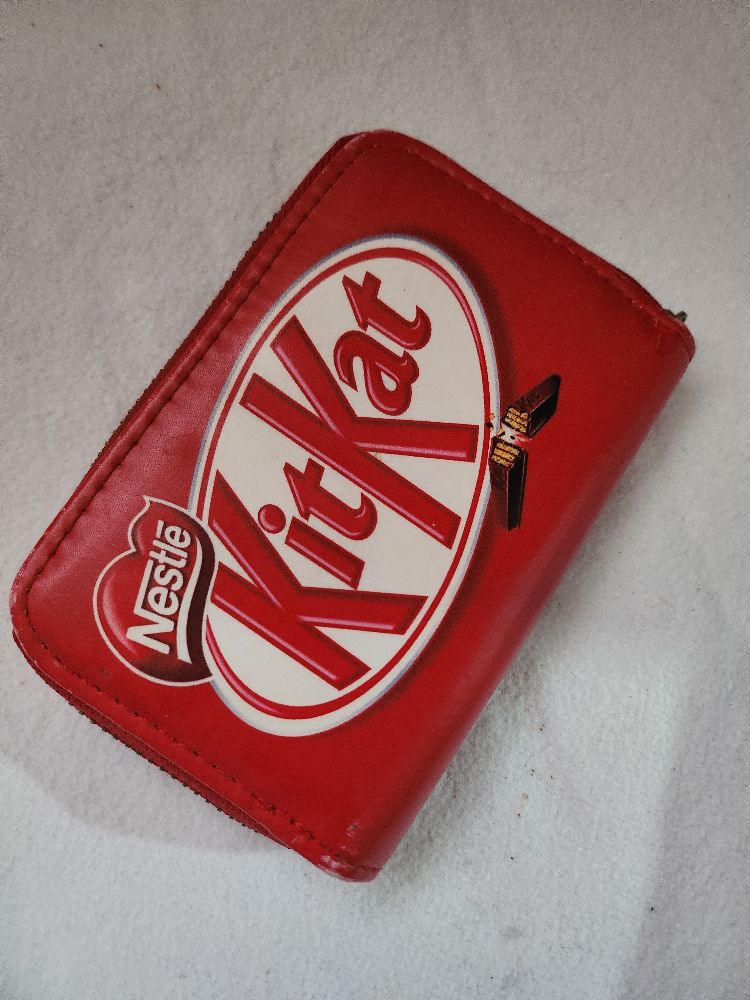 Porte monney KITKAT 💖🎀