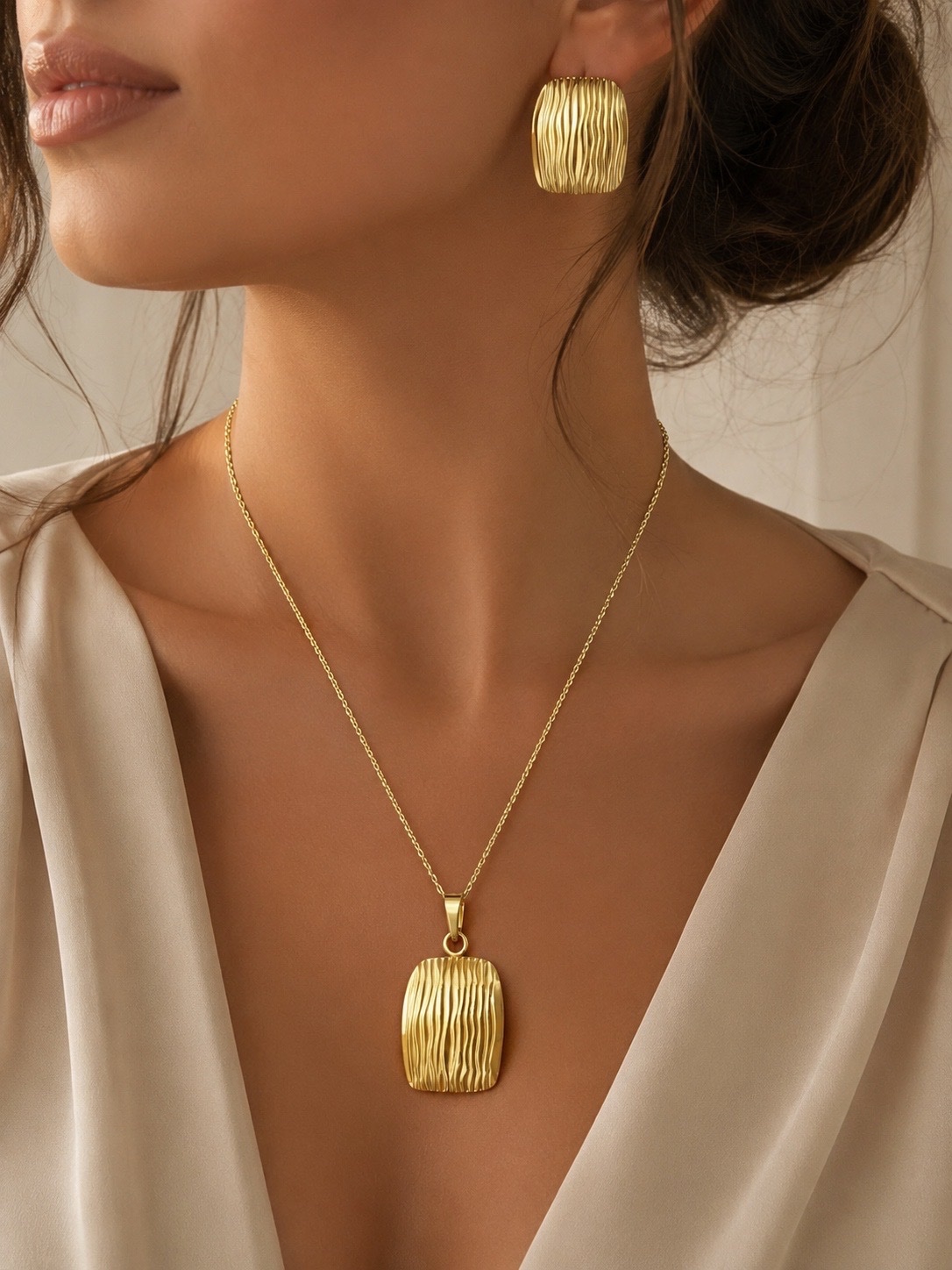 Chaines et boucles d'oreilles