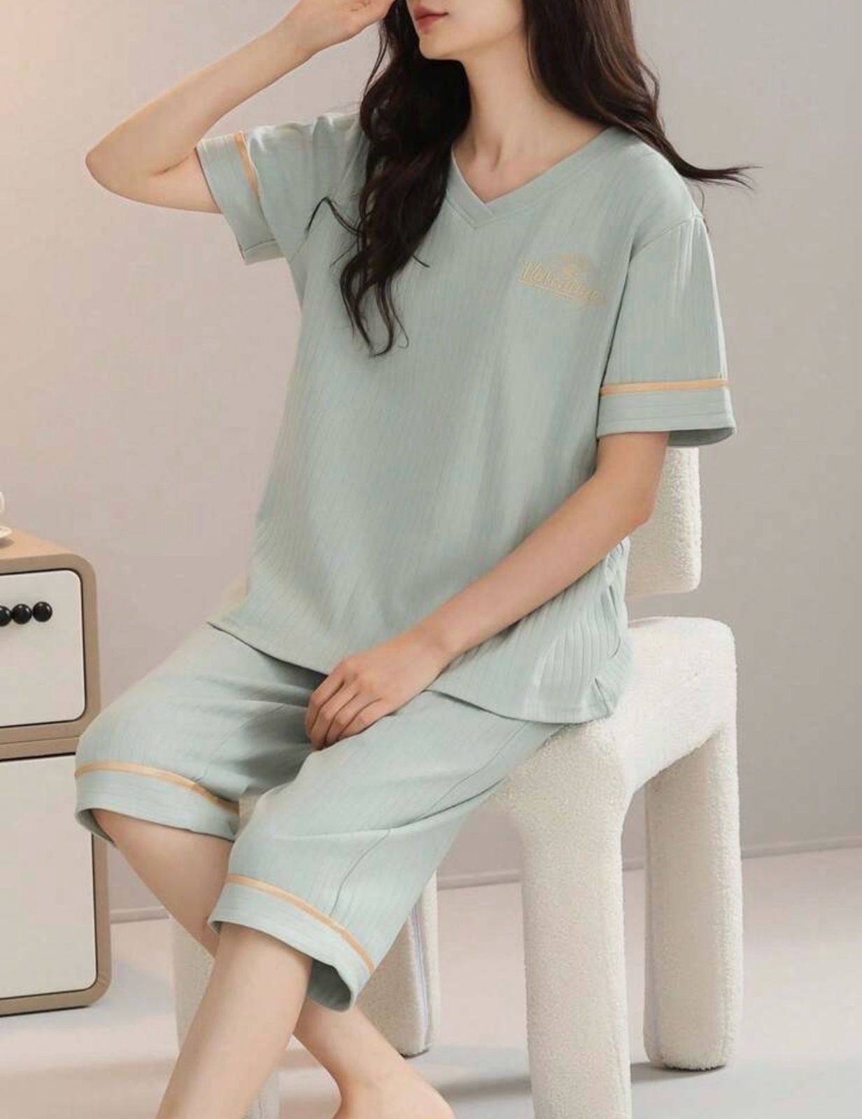 Pyjama pantacourt et pull