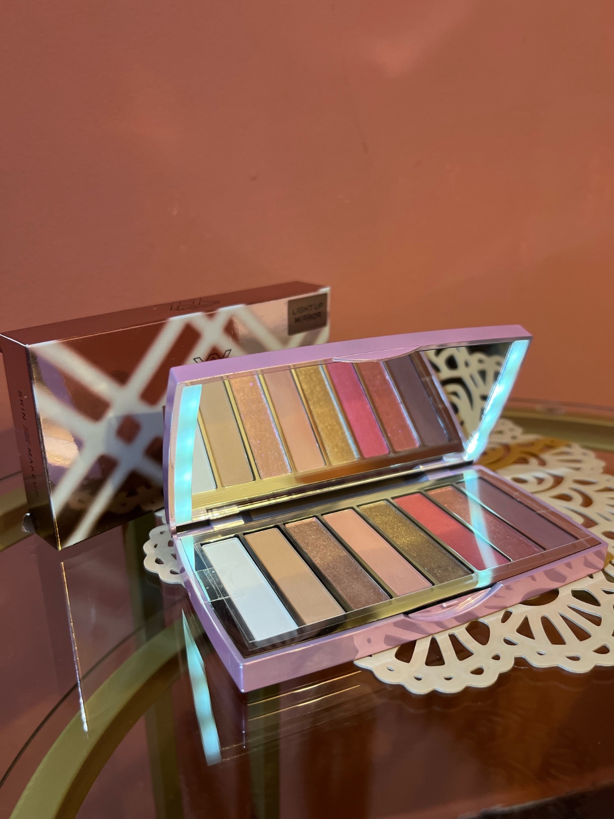 Palette Revolution Lights On High Shimmer Shadows 