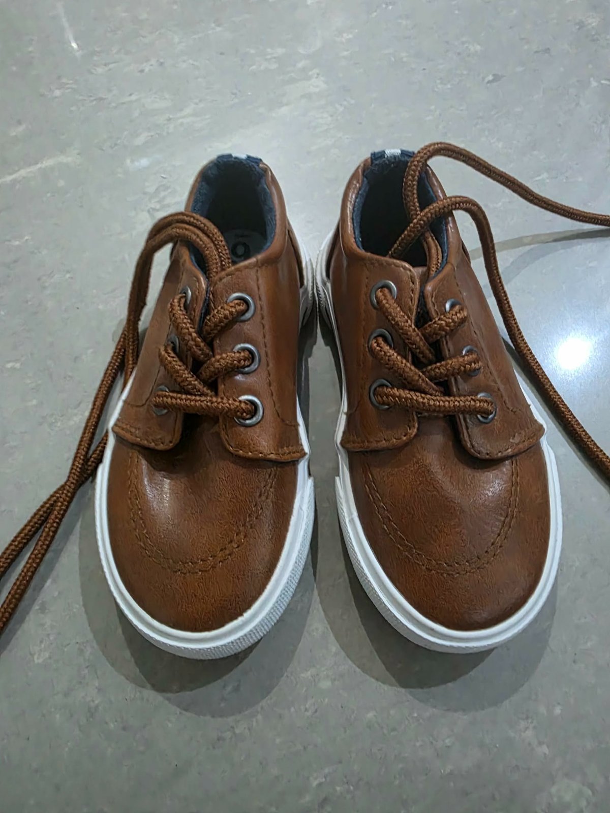 Baskets enfant marron