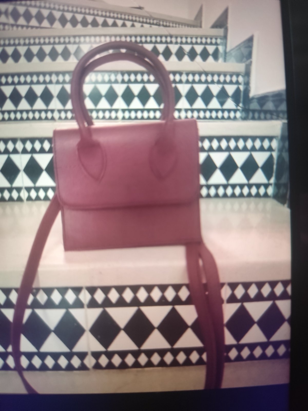 Un petit sac bordeau