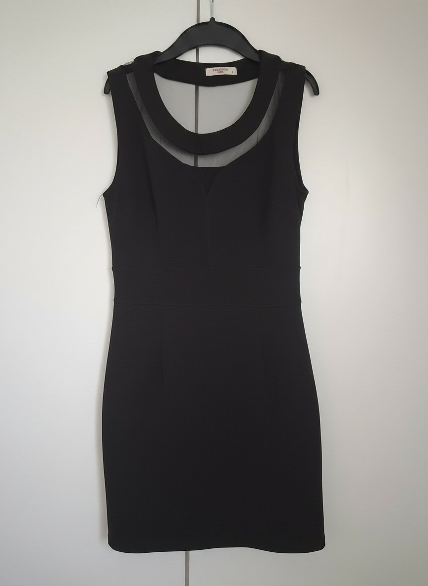 Petite robe noir droite