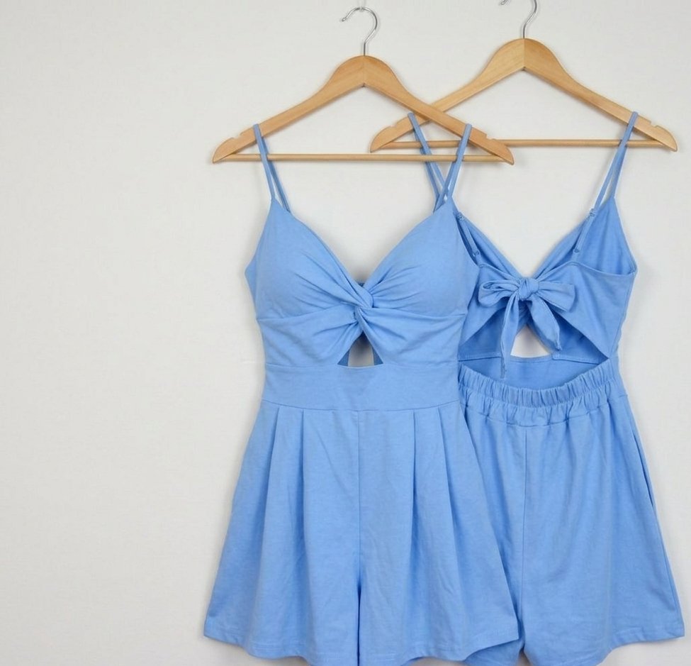 Combishort Dos Nu Bleu Ciel – Détails Twist & Cut-out