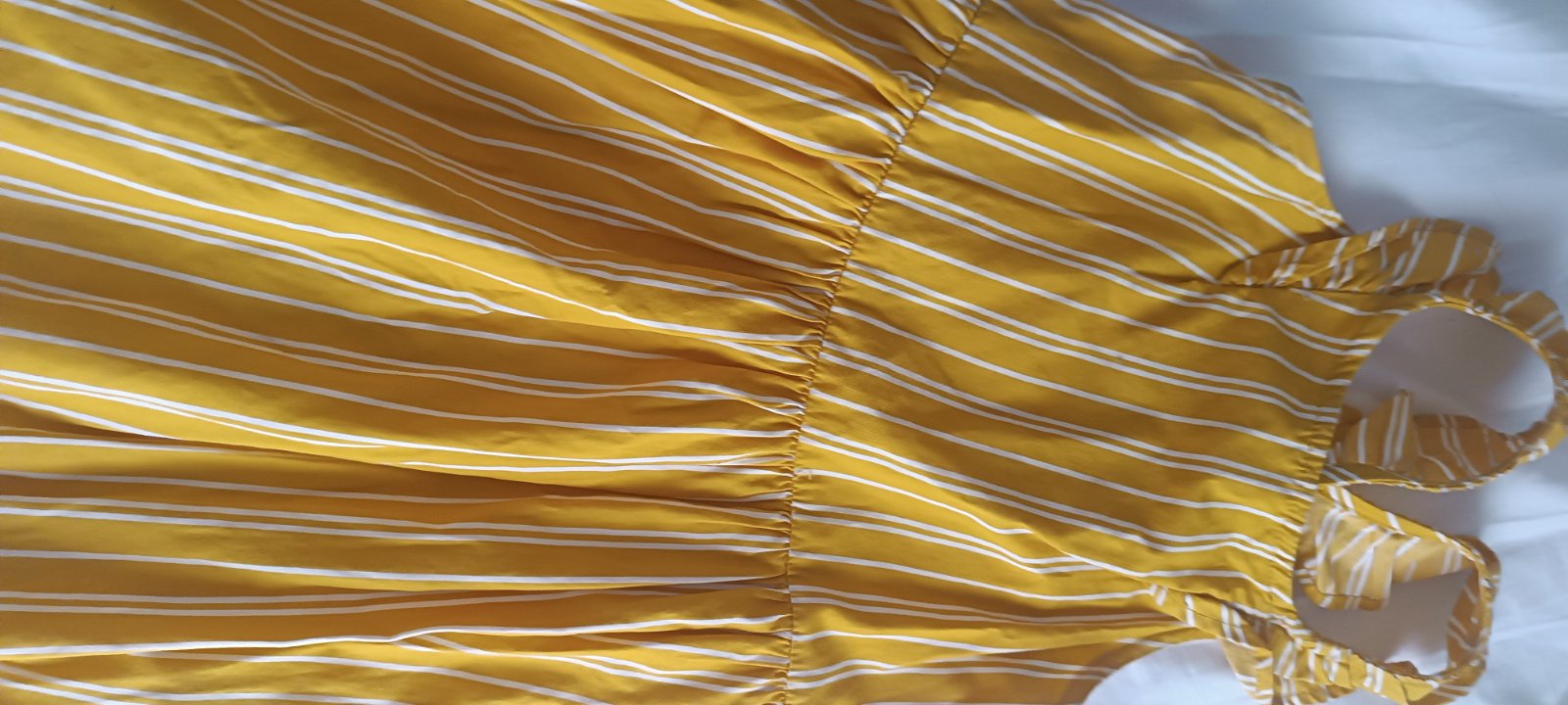 Robe raillure jaune et blanc pour fille 