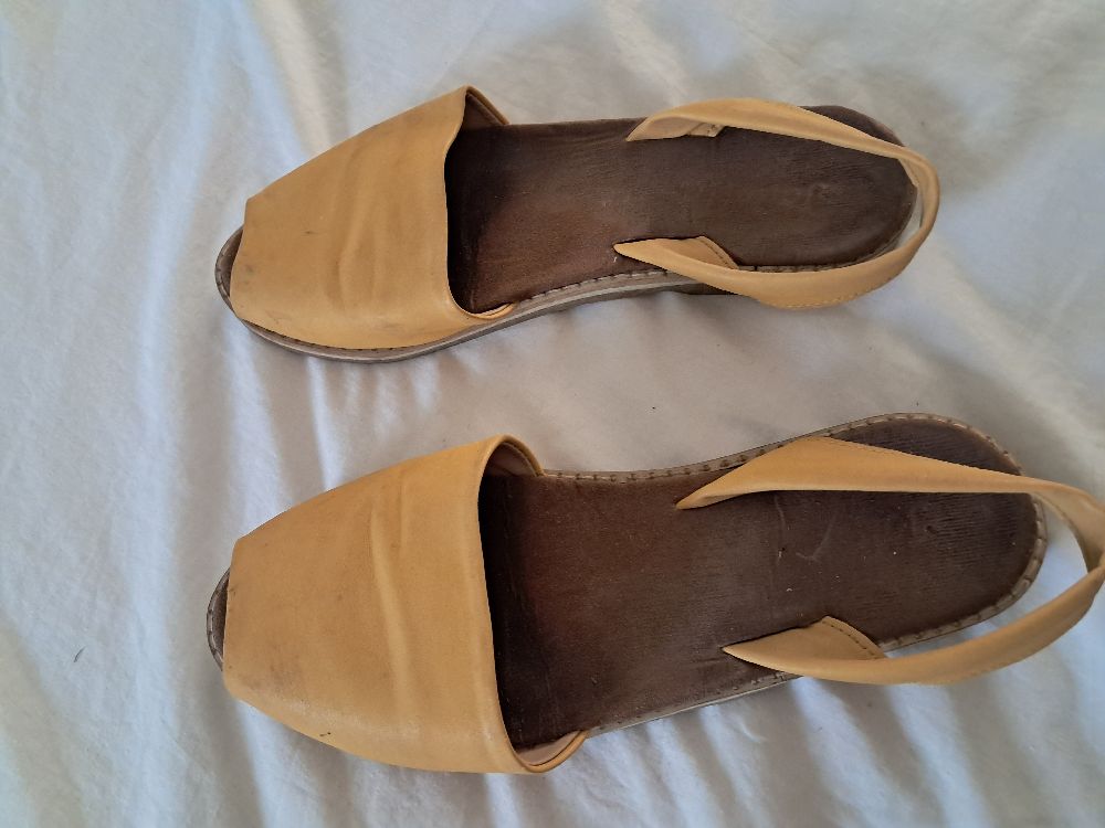 Sandales