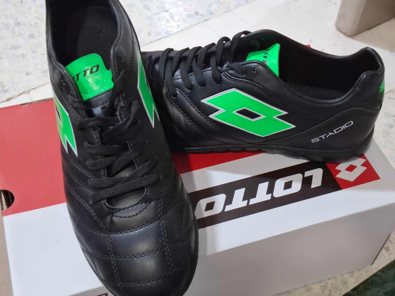 Chaussure de foot Lotto