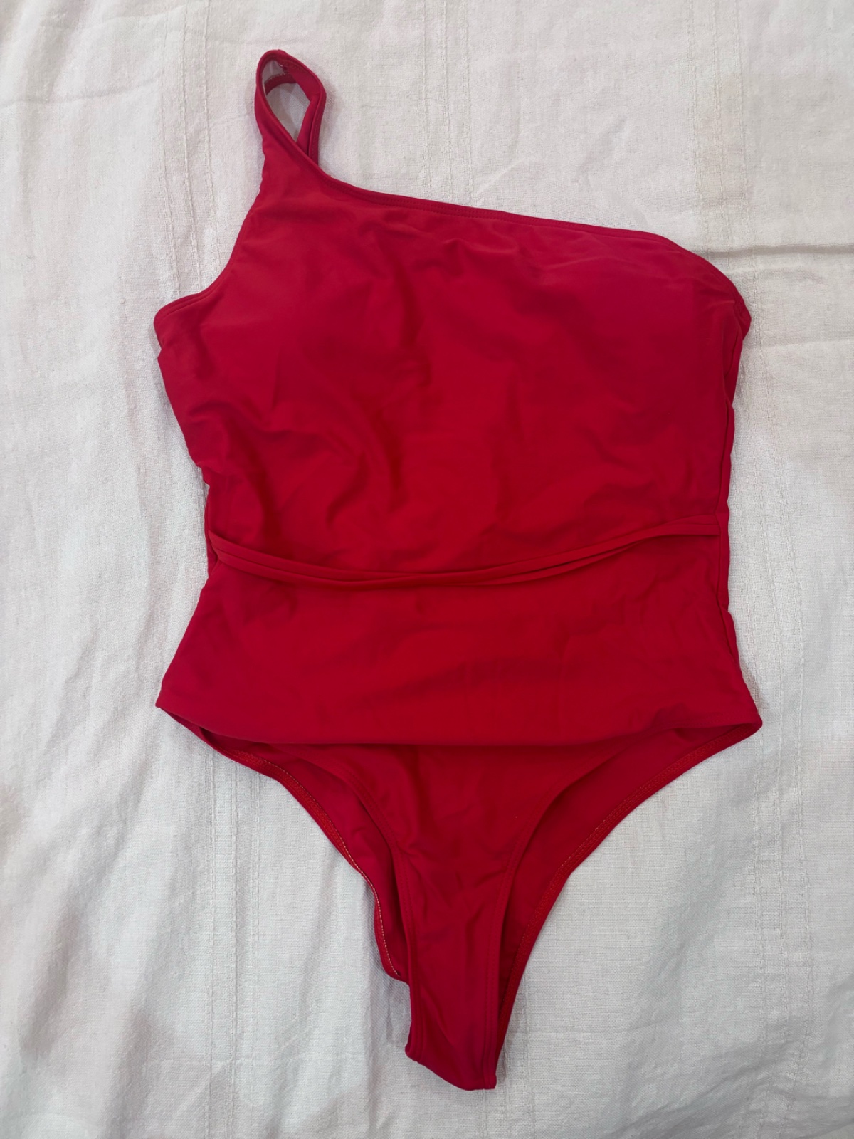 Bold Red One-Shoulder One-Piece Swimsuit