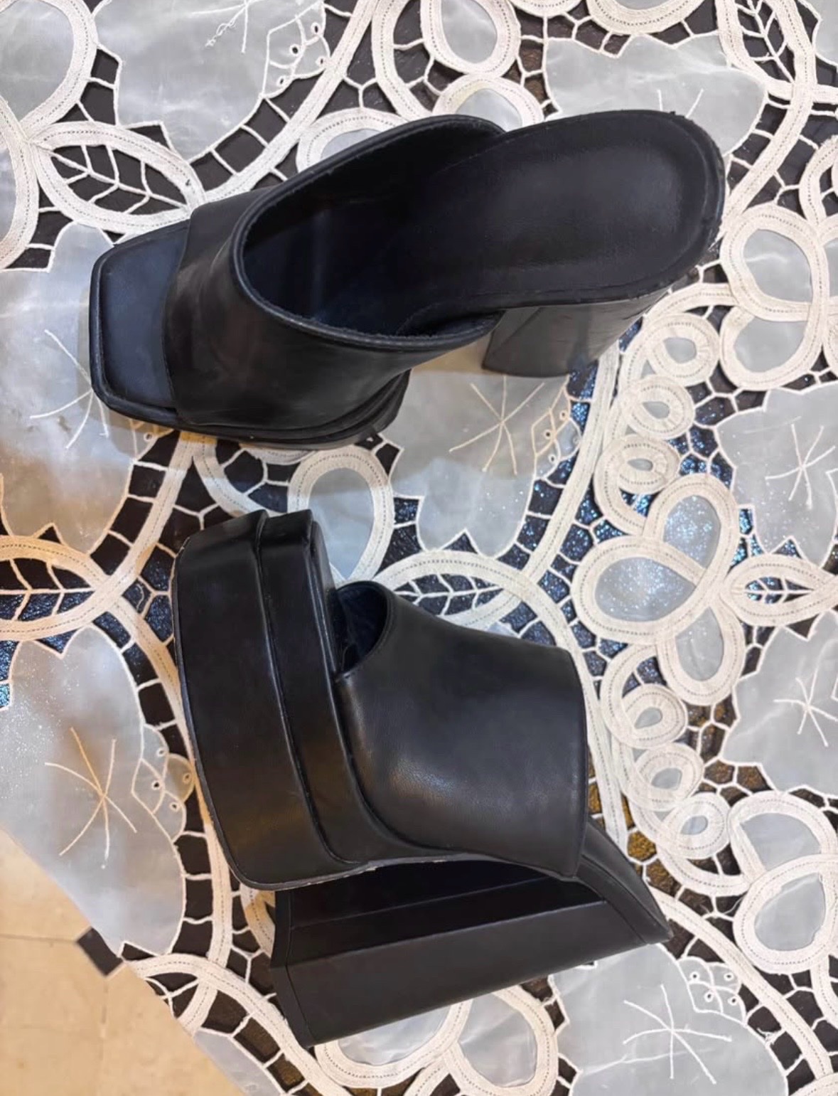 Y 2K Style Black Platform Heels | Open Toe Chunk Mule