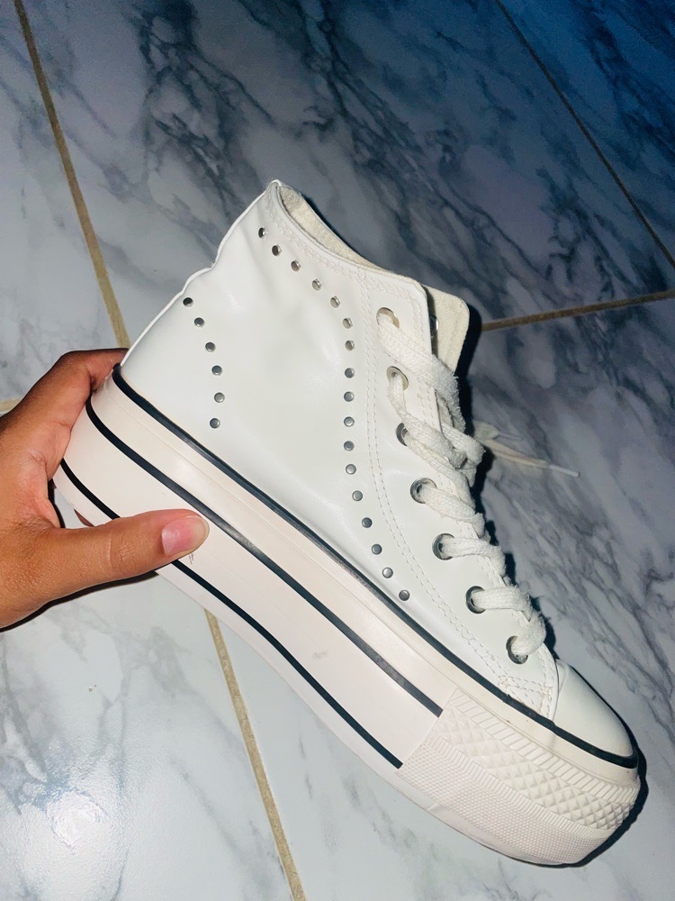 Converse en blanc avec des strass