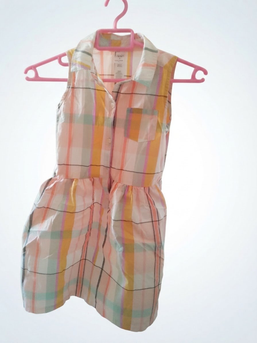 Une robe de lq marque carter jamais portée 
