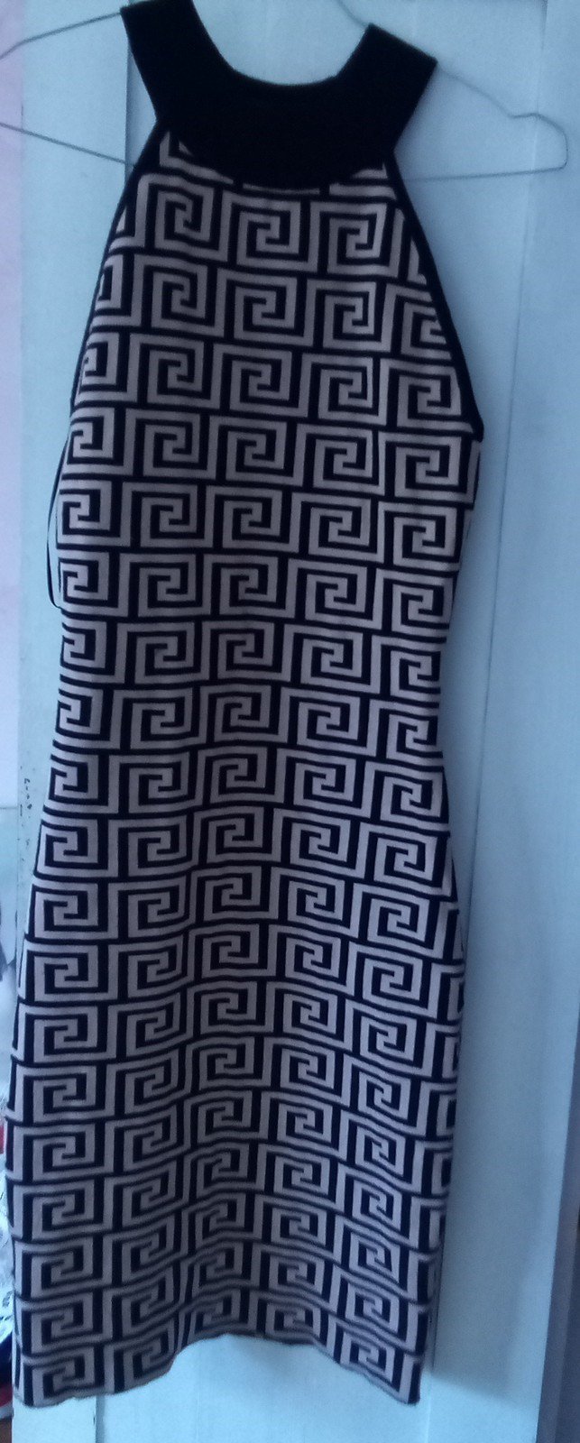 Robe droite en maille  convient a s et m