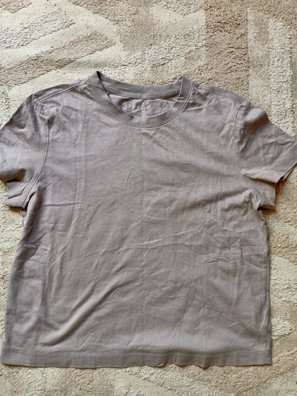 Très jolie T-shirt Calvin Klein Femme état neuf 