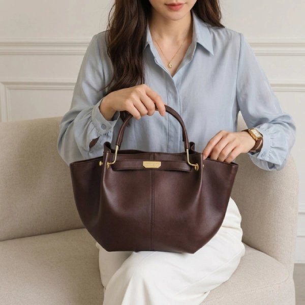 Sac marron disponible 