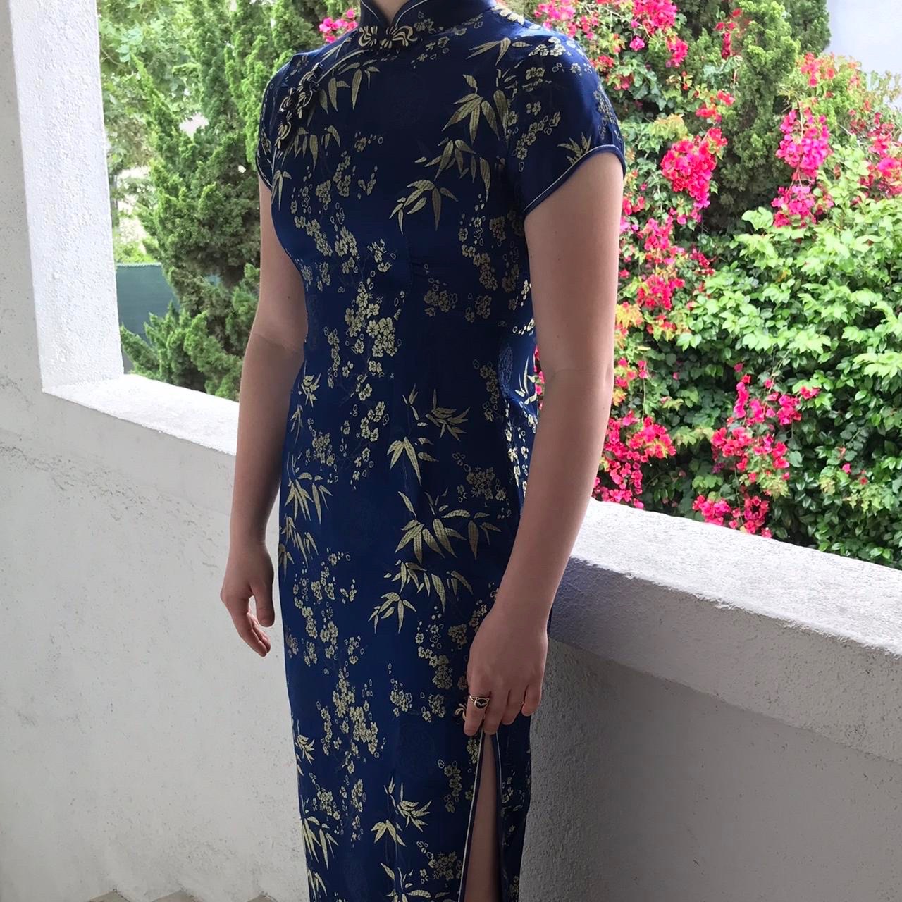 Chinese dress