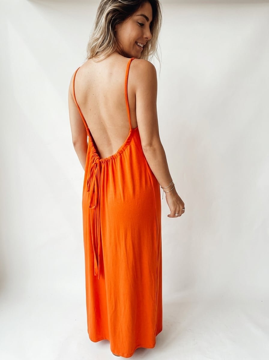 La robe parfaite pour vos journées ensoleillées ✨ Sublime robe d'été, parfaite pour une journée plage ou un verre au bord de l'eau. Sa coupe fluide s'adapte à toutes les morphologies.  Taille : Unis pour tous les tailles   