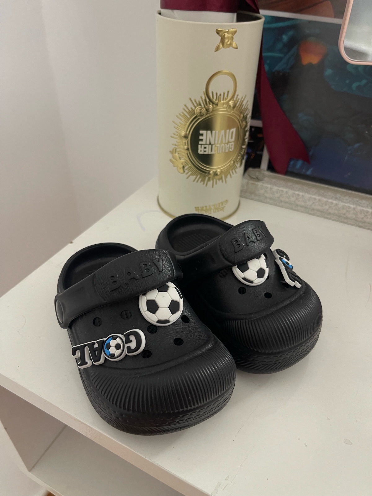 Crocs