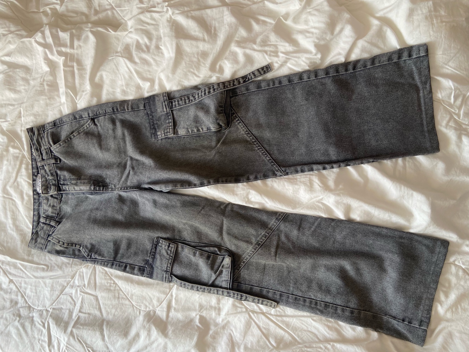 Cargo gris