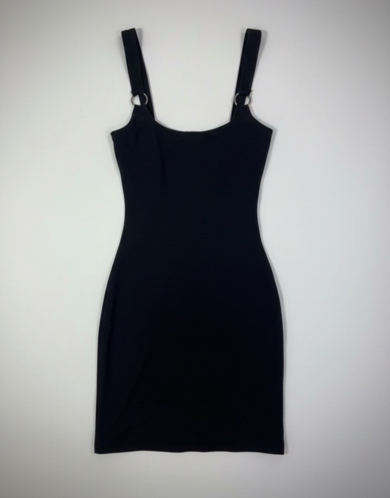 Robe noir ajustée de la marque pretty little thing XS/S