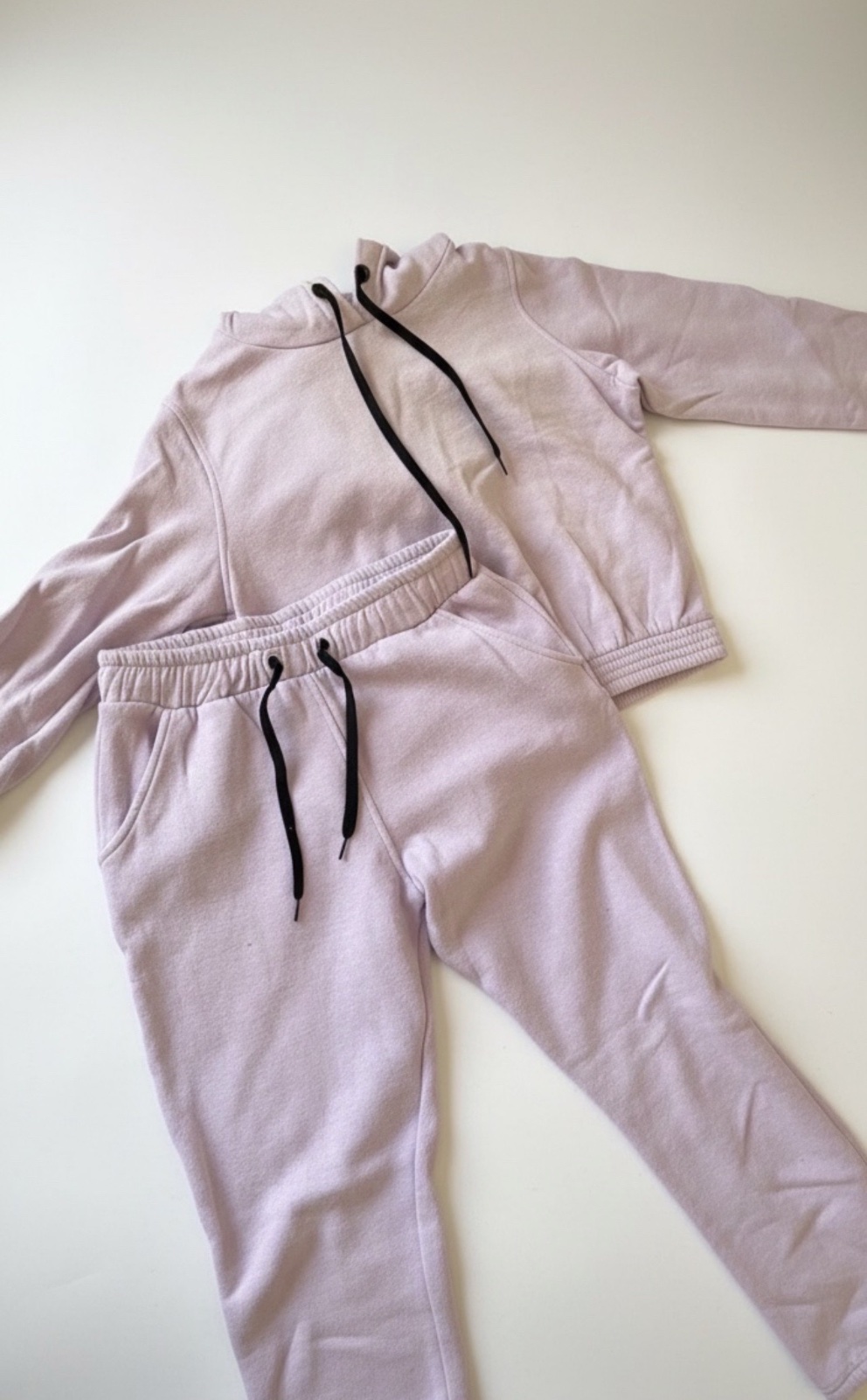 Ensemble en violet pastel pull et pantalon 