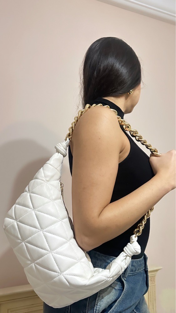 Sac blanc très joli porté neuf (it shoes)