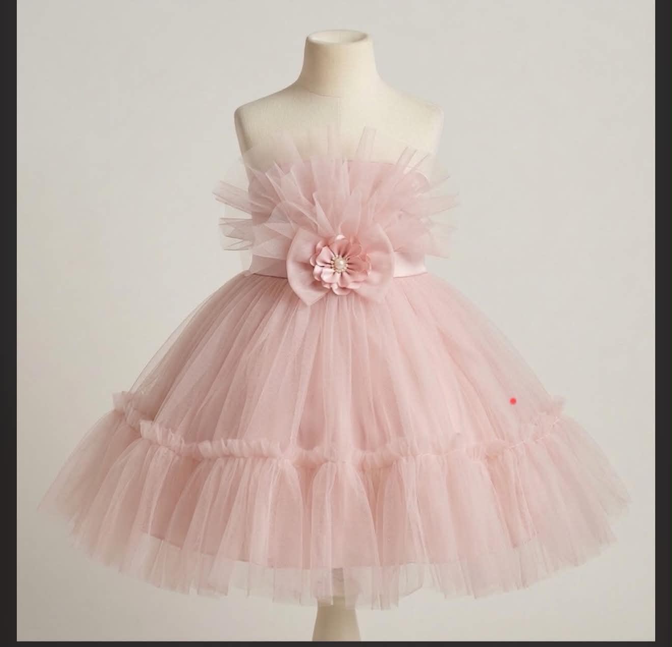 Magnifique robe de princesse en tulle rose pour petite fille 🌸✨   