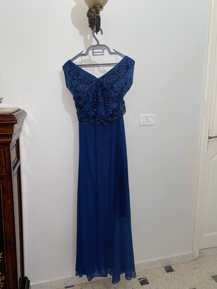Robe en bleu roi