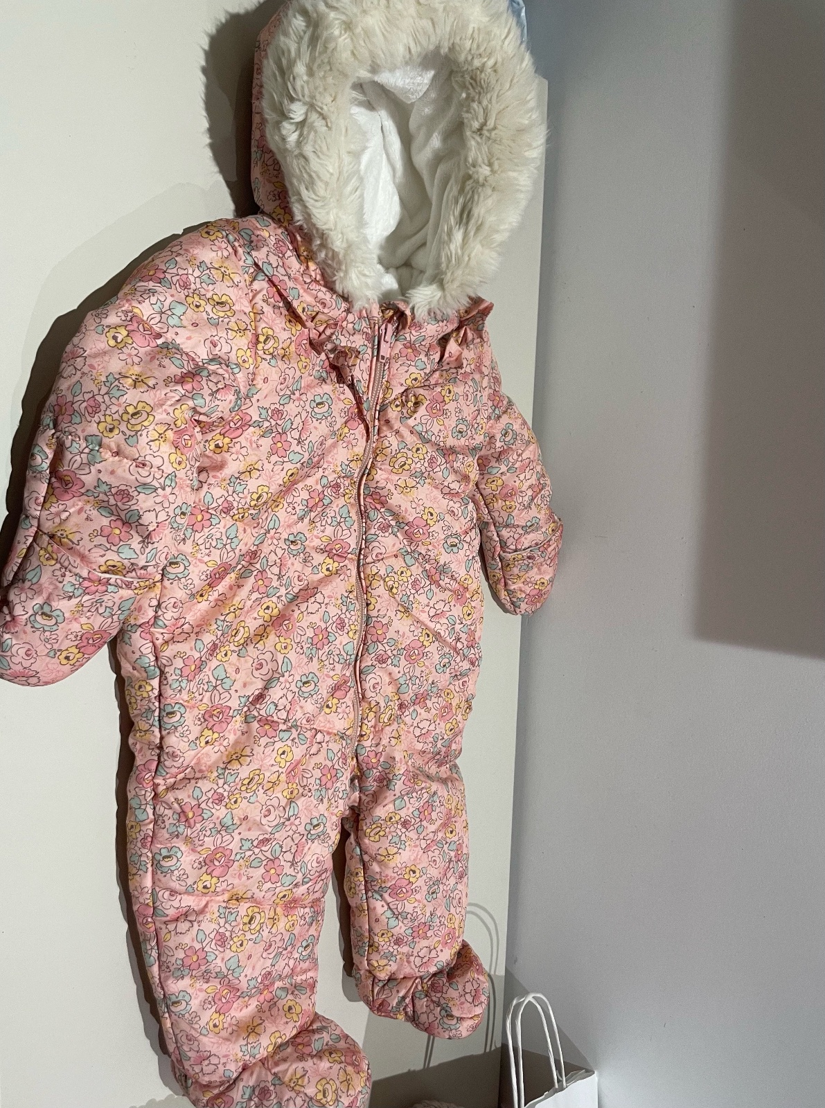 Combinaison bébé hiver – George  couleur rose à motifs fleurs