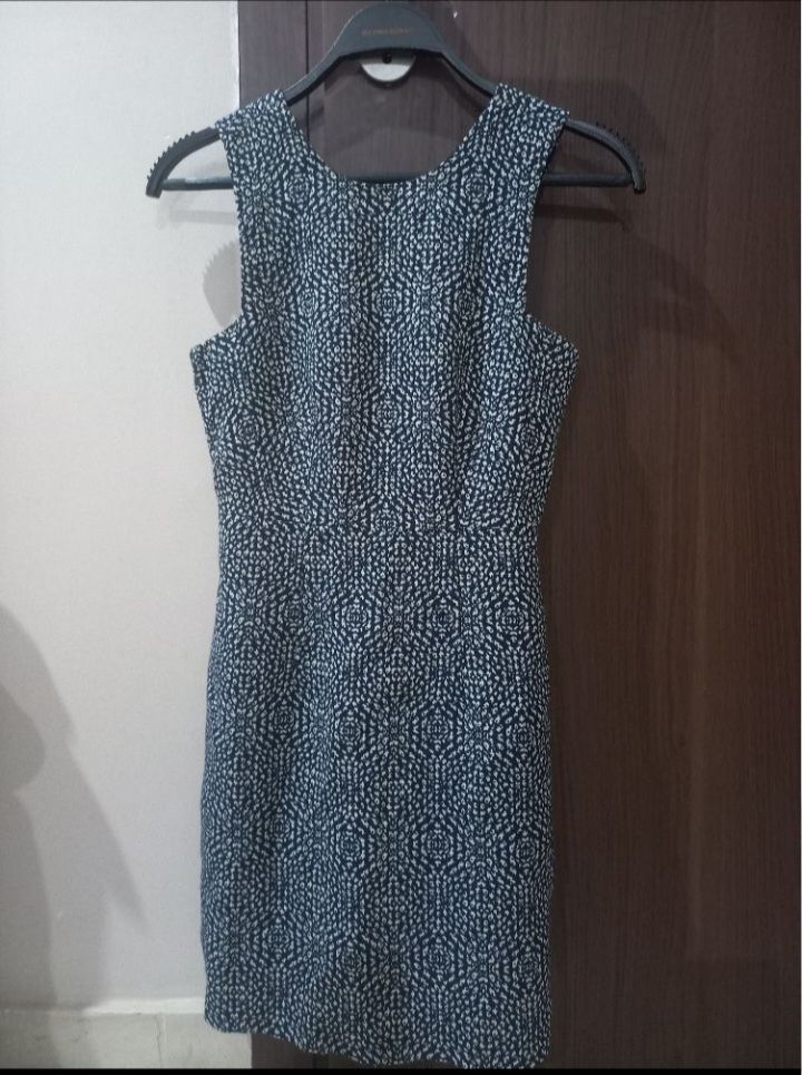 Robe tres classe HM XS