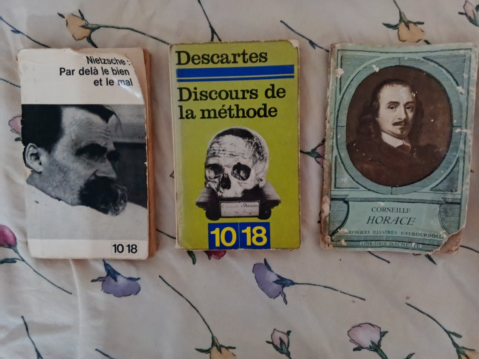 3 livres de Nietzsche, Descartes et Cornelle 