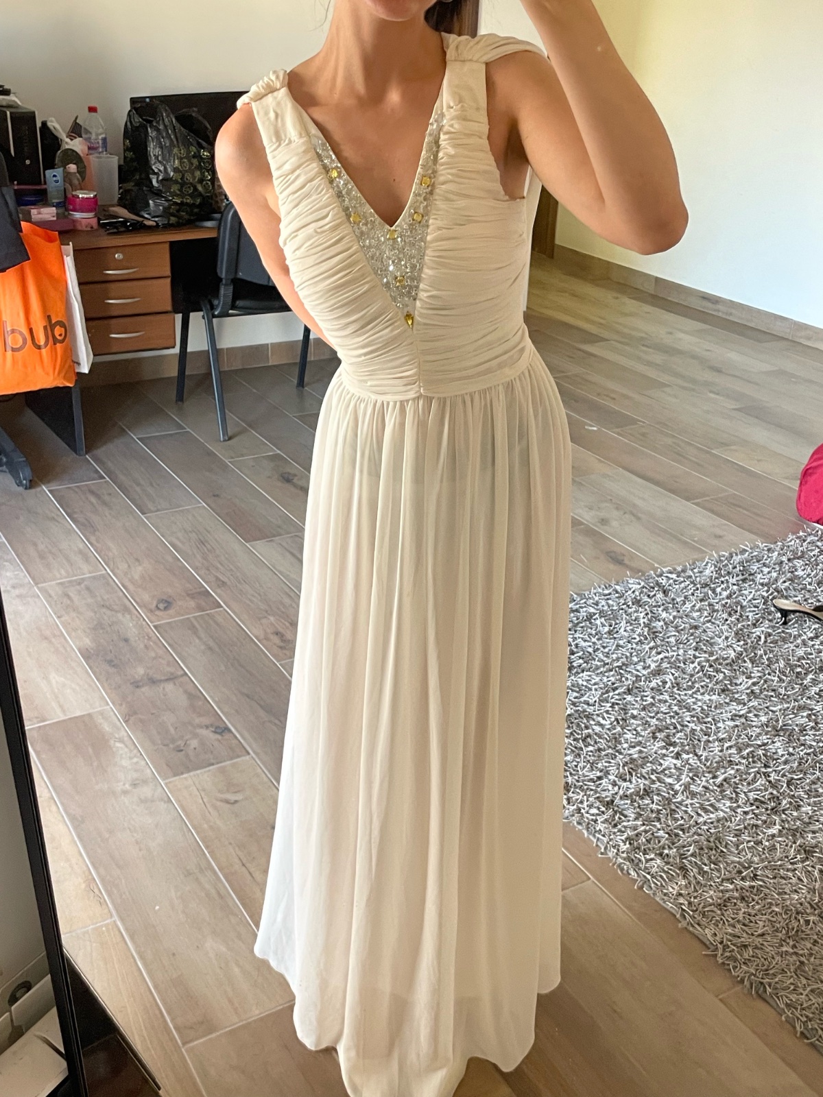 Robe soirée blanc cassé 