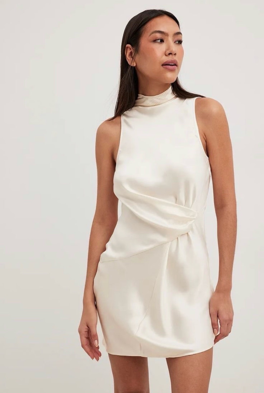 Robe blanc cassé