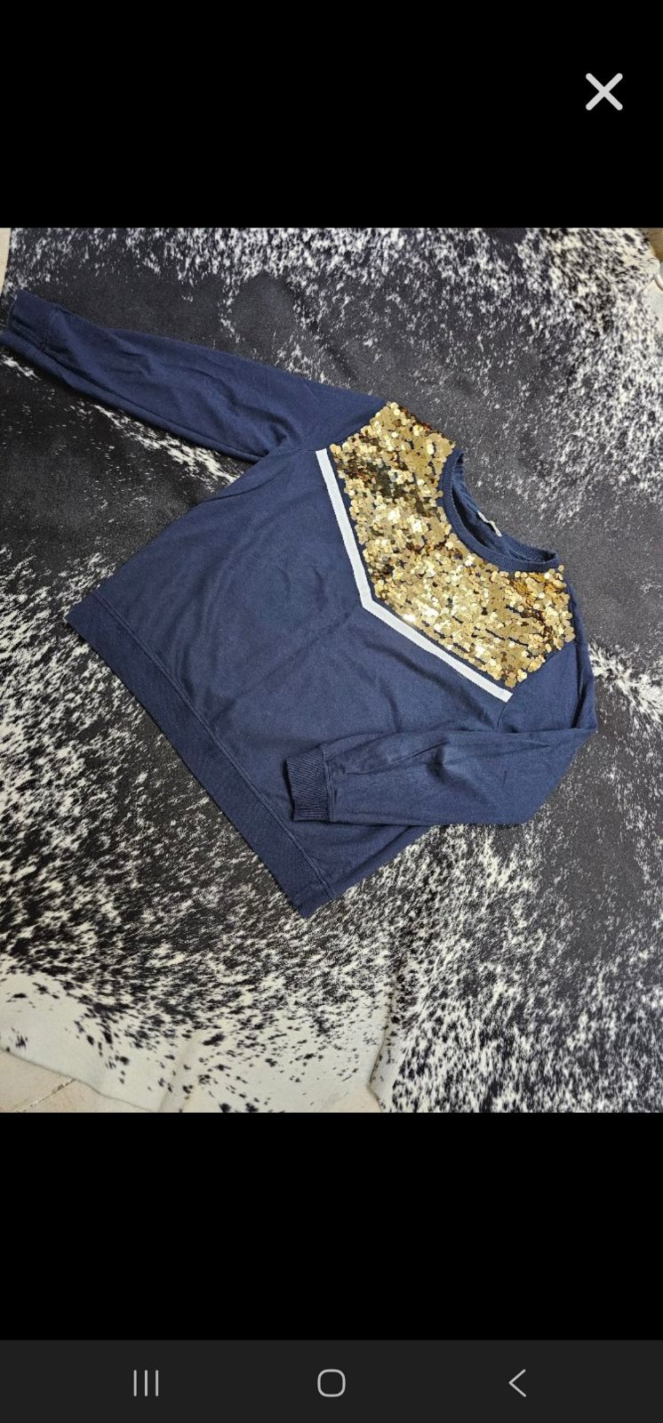 Pull sport chic bleu tendance