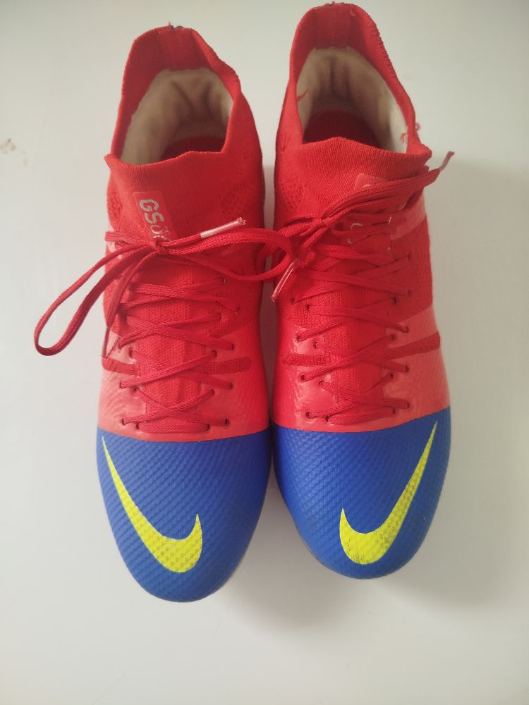 Chaussure à crampons 