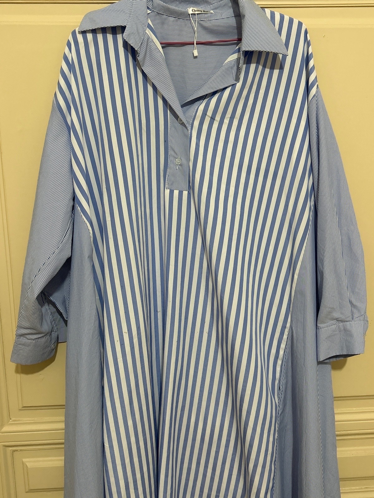 Robe  riée en bleu et blanc fluide 