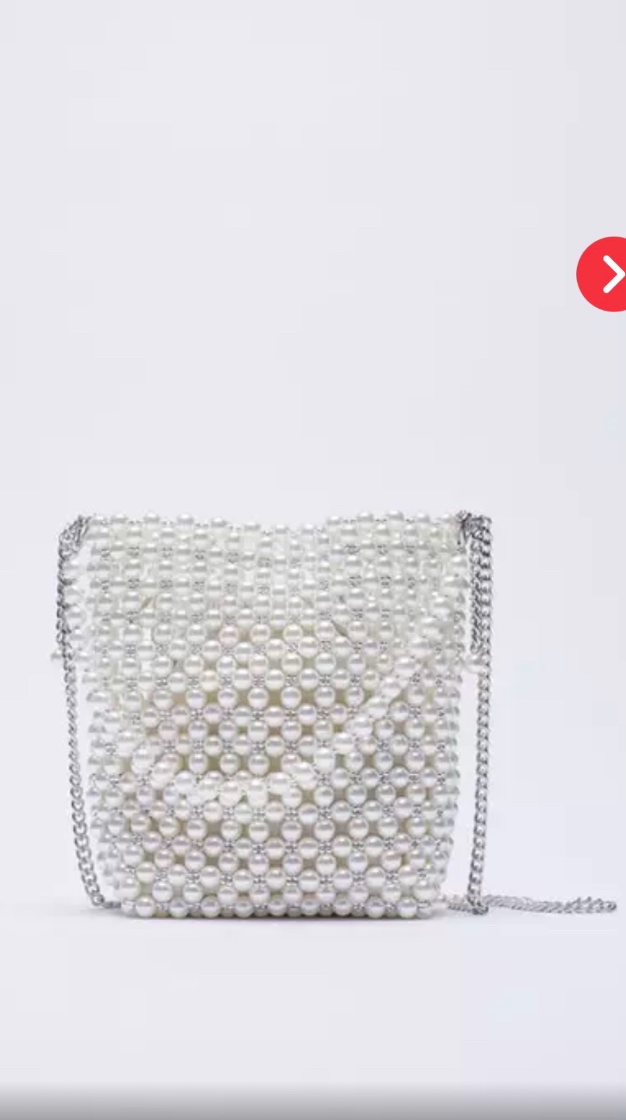 Sac a main seau blanc en perles a chaine fine argentee 