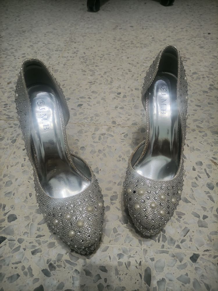 Chaussures à talons hauts 