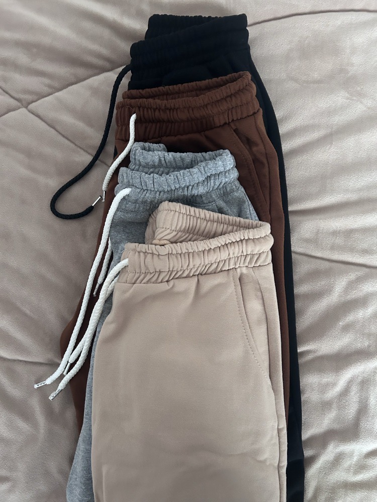 Lot de 4 joggings oversized taille s-xs